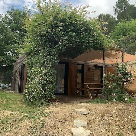 Maison En Bois A Entrechaux Bagian luar foto